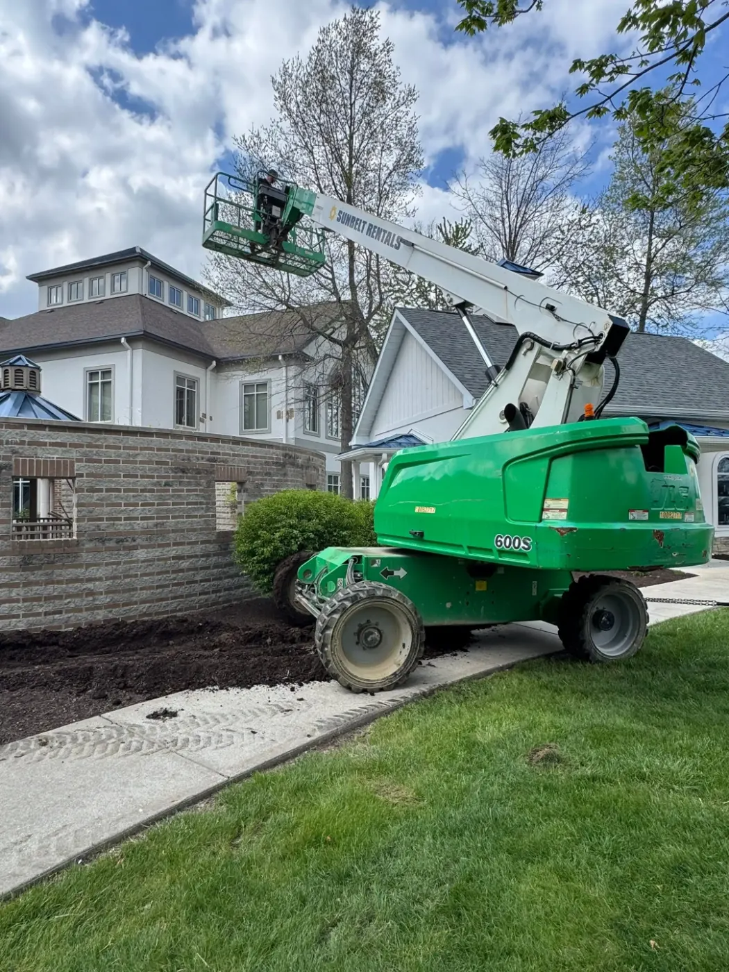 Manufacturer-certified roof installation in Rossville
